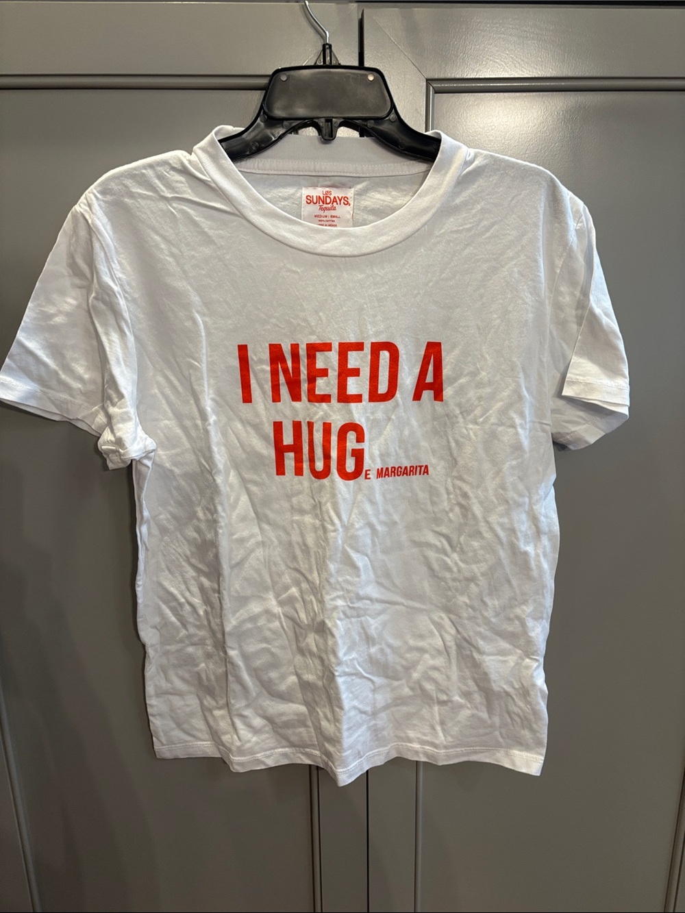 Revolve The Hug Tee in White
LOS SUNDAYS S/M